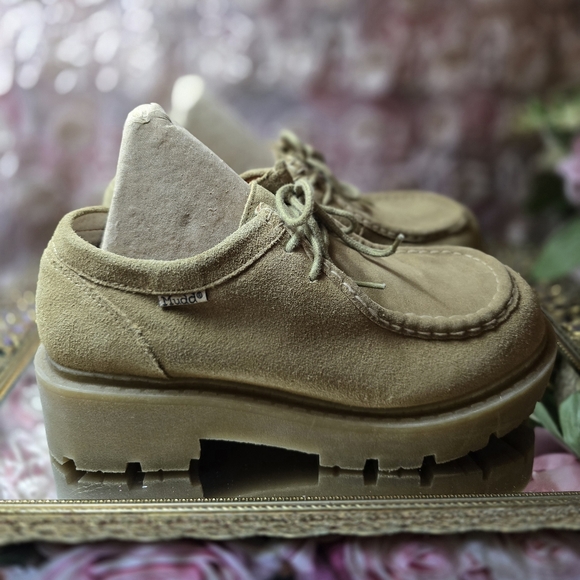 SOLDMudd Sara Shoes Vintage 90s Y2K Chunky Lug Platform Tan Suede Leather Size 9 - Picture 2 of 10